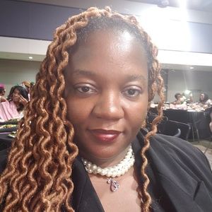 Meet your Posher, Adriane